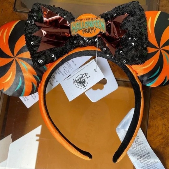 DISNEY 2022 HALLOWEEN PARTY ADULT EARS NWT - Picture 1 of 2